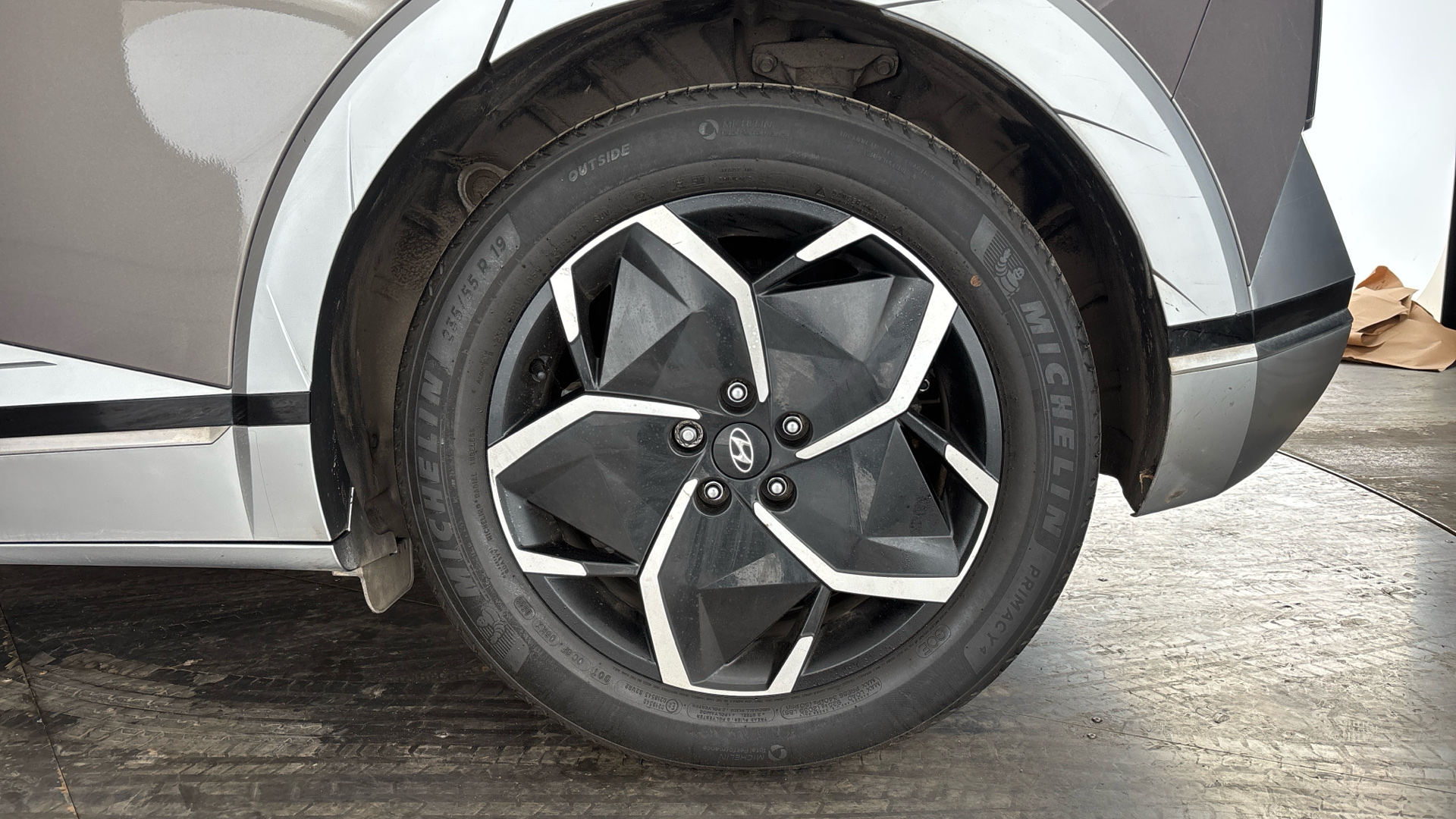 4020612 160kW Premium 73 kWh 5dr Auto