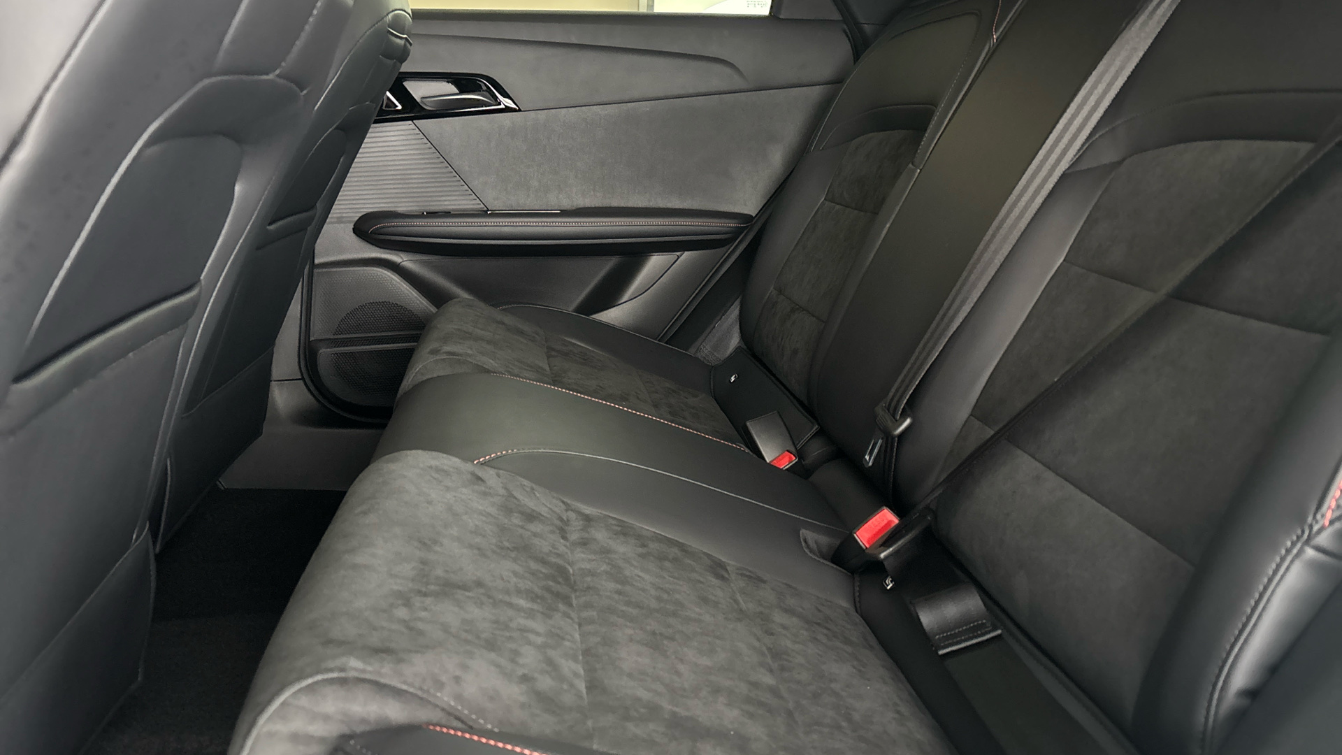 4027762 320kW EV XPOWER 64kWh 5dr Auto