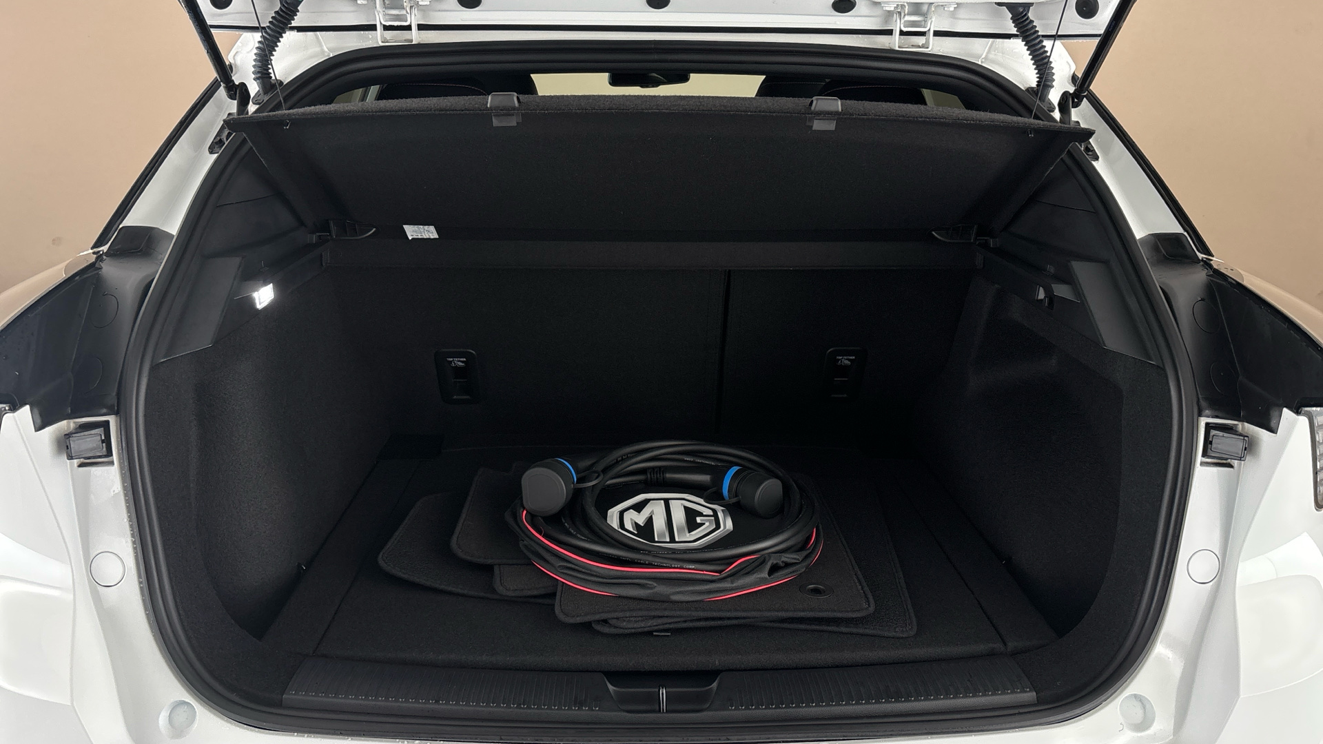 4027762 320kW EV XPOWER 64kWh 5dr Auto