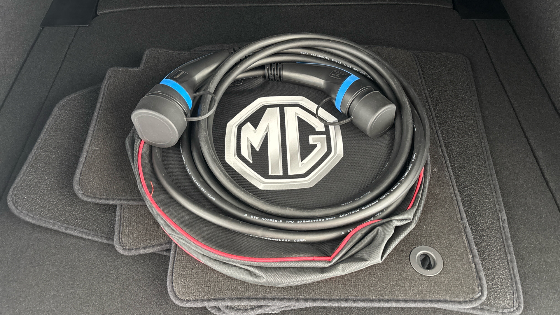 4027762 320kW EV XPOWER 64kWh 5dr Auto