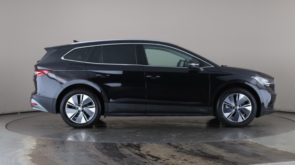 SKODA ENYAQ Image 6
