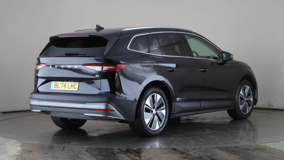 SKODA ENYAQ Image 5
