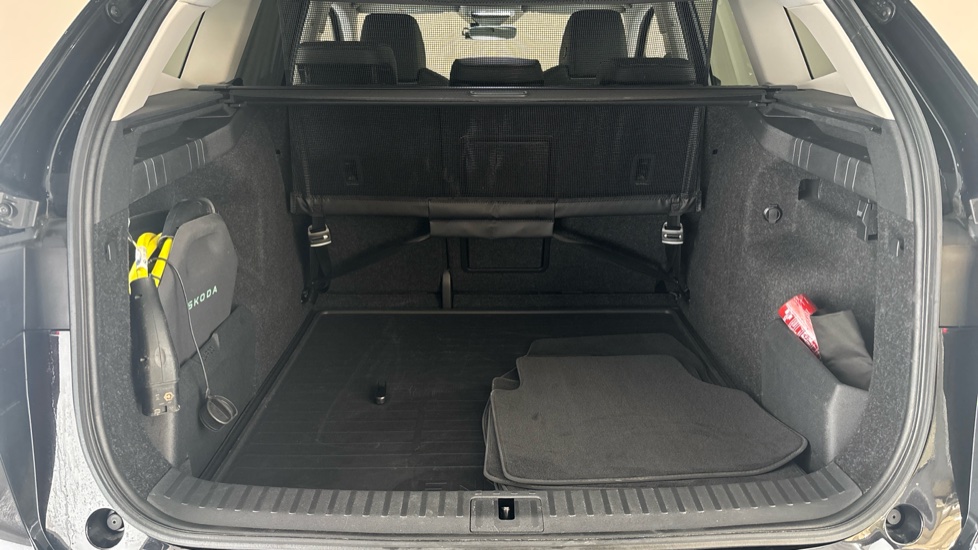 SKODA ENYAQ Image 15