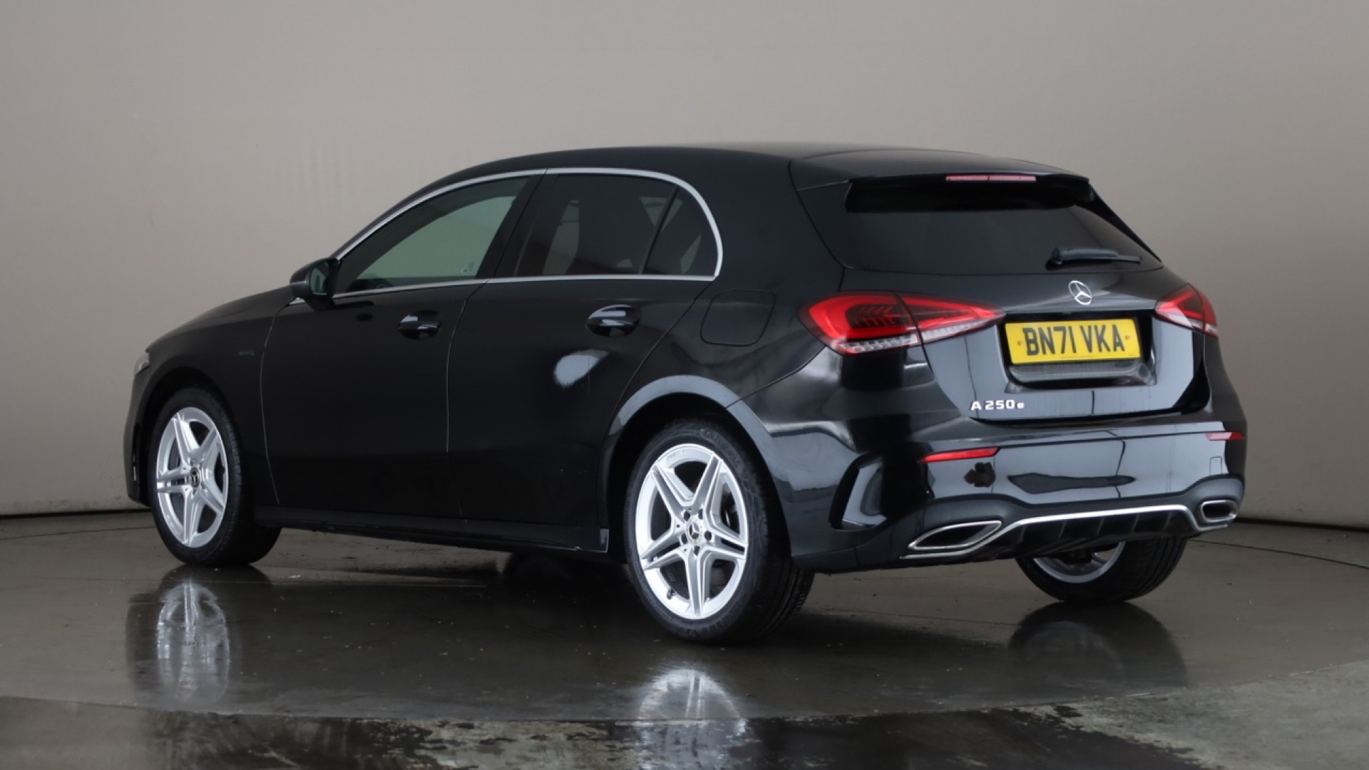 4020627 A250e AMG Line 5dr Auto