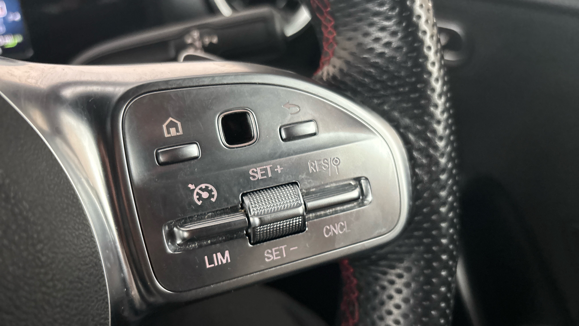 4020627 A250e AMG Line 5dr Auto