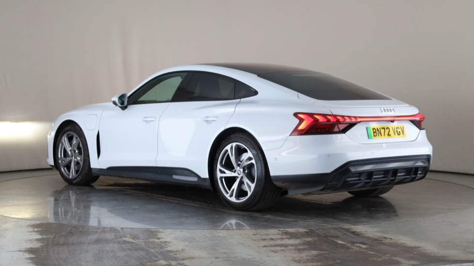 AUDI E-TRON GT Image 3