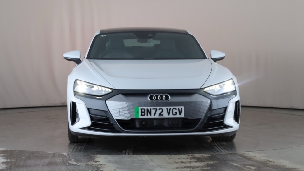 AUDI E-TRON GT Image 8