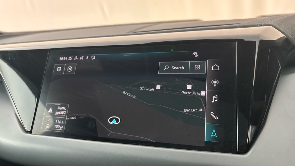 AUDI E-TRON GT Image 12