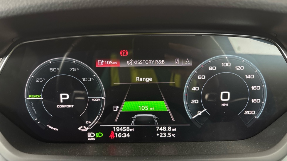 AUDI E-TRON GT Image 13