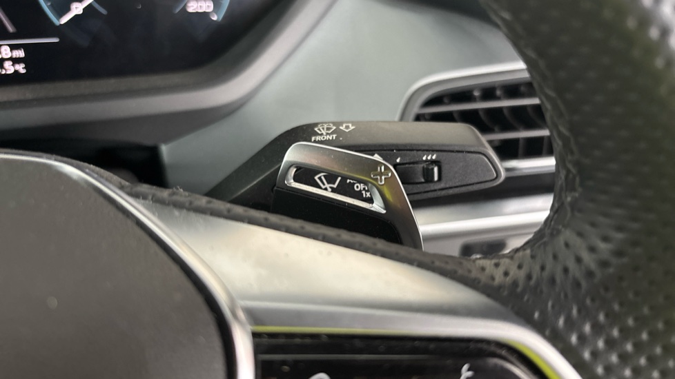 AUDI E-TRON GT Paddle shift