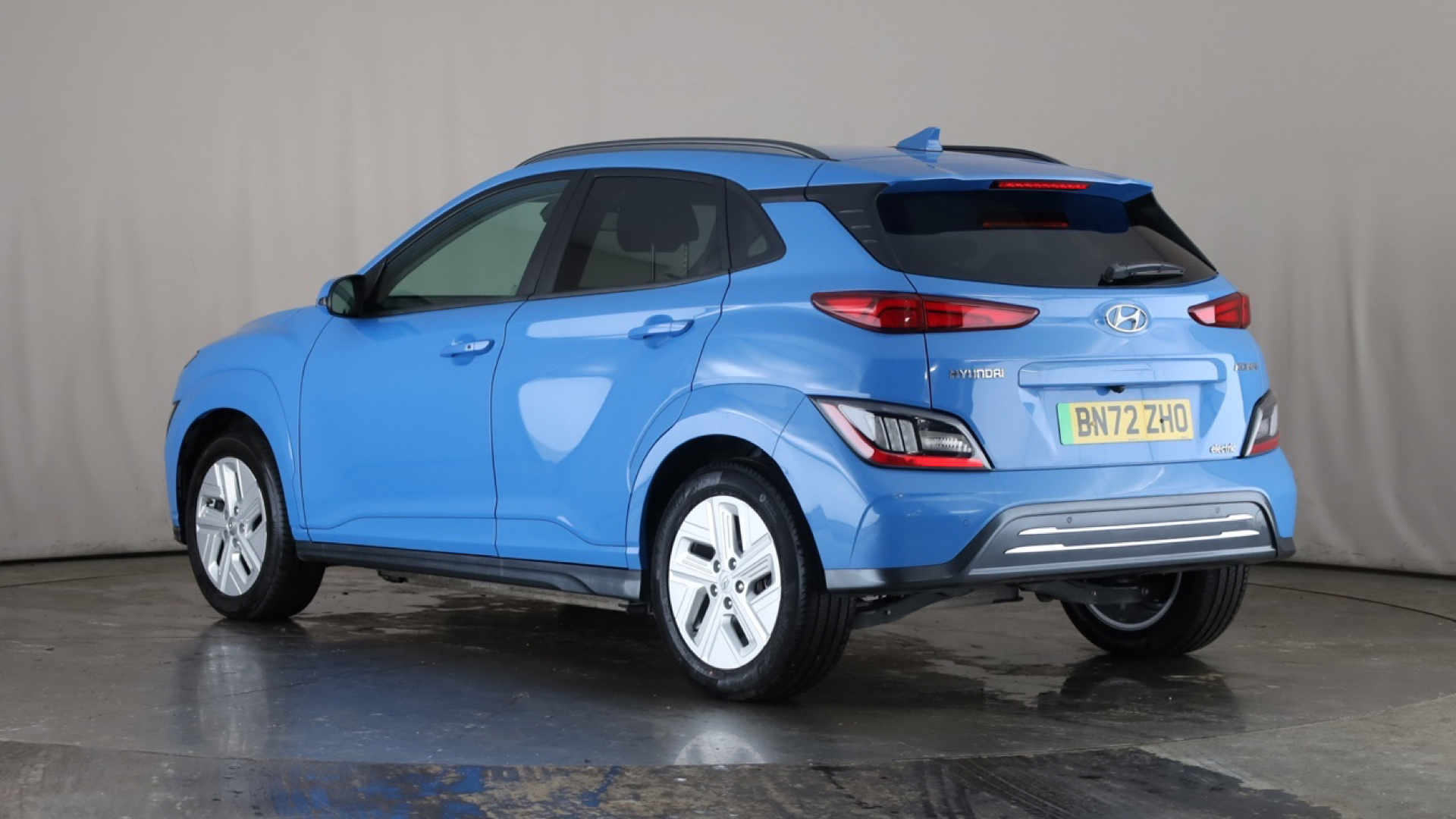 4049074 150kW Premium 64kWh 5dr Auto