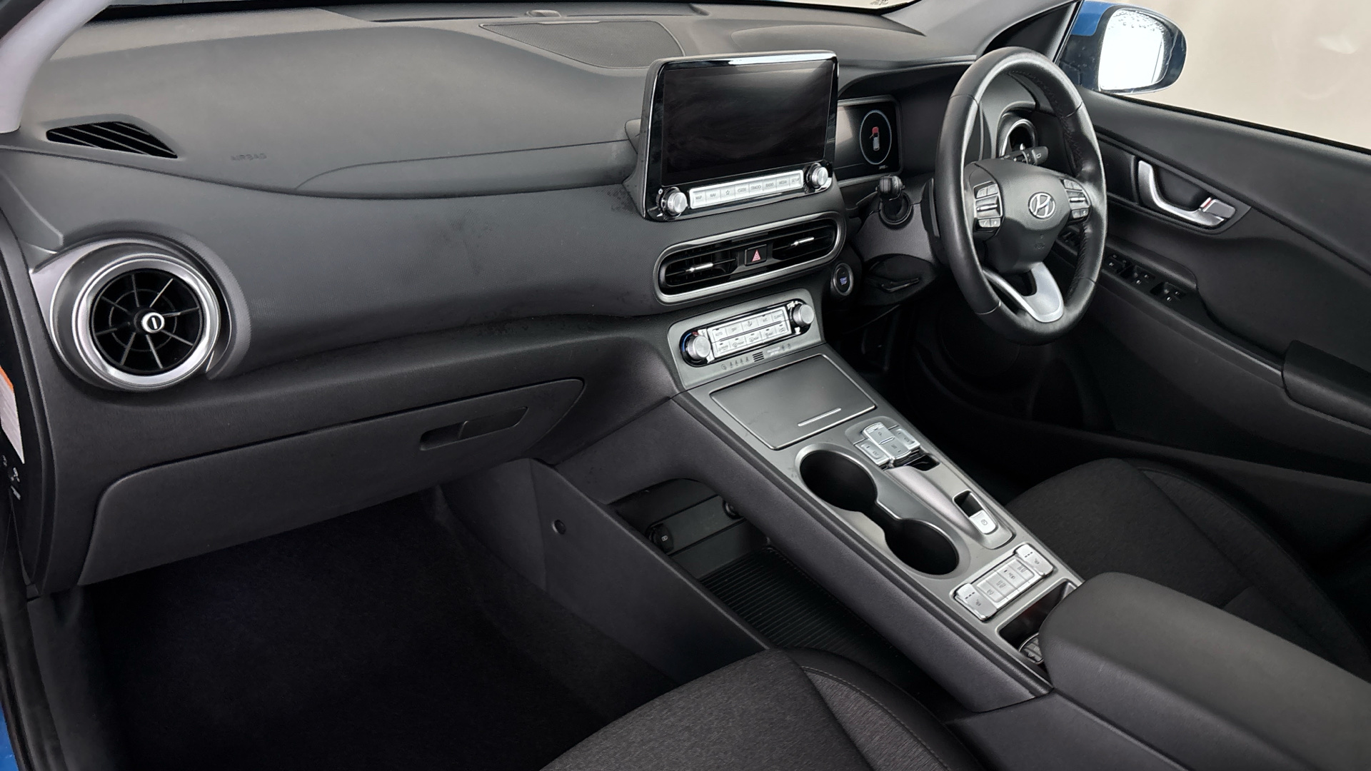 4049074 150kW Premium 64kWh 5dr Auto