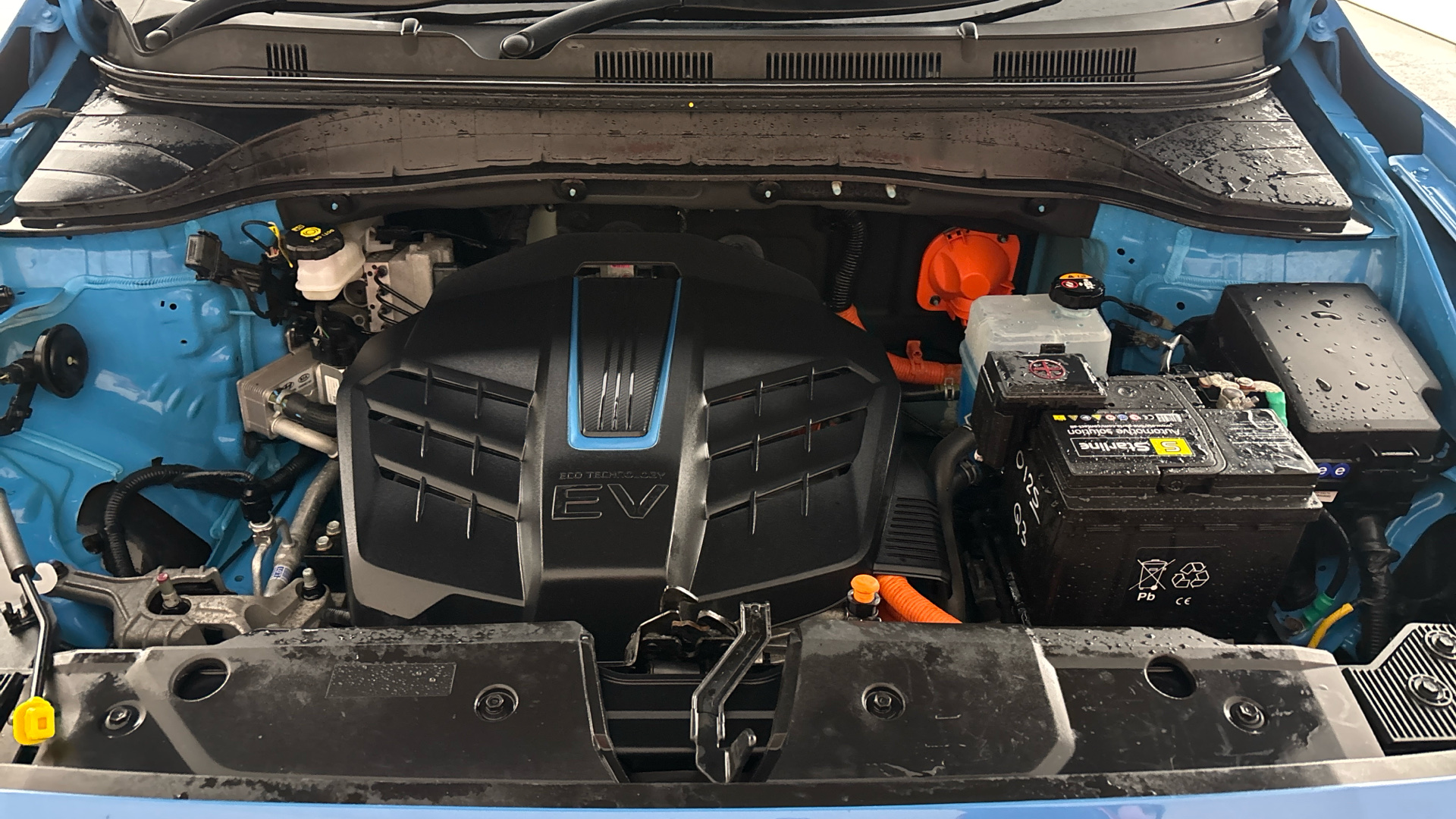 4049074 150kW Premium 64kWh 5dr Auto