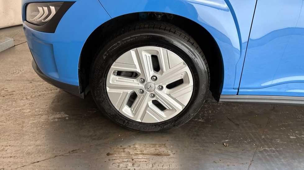 HYUNDAI KONA Image 17