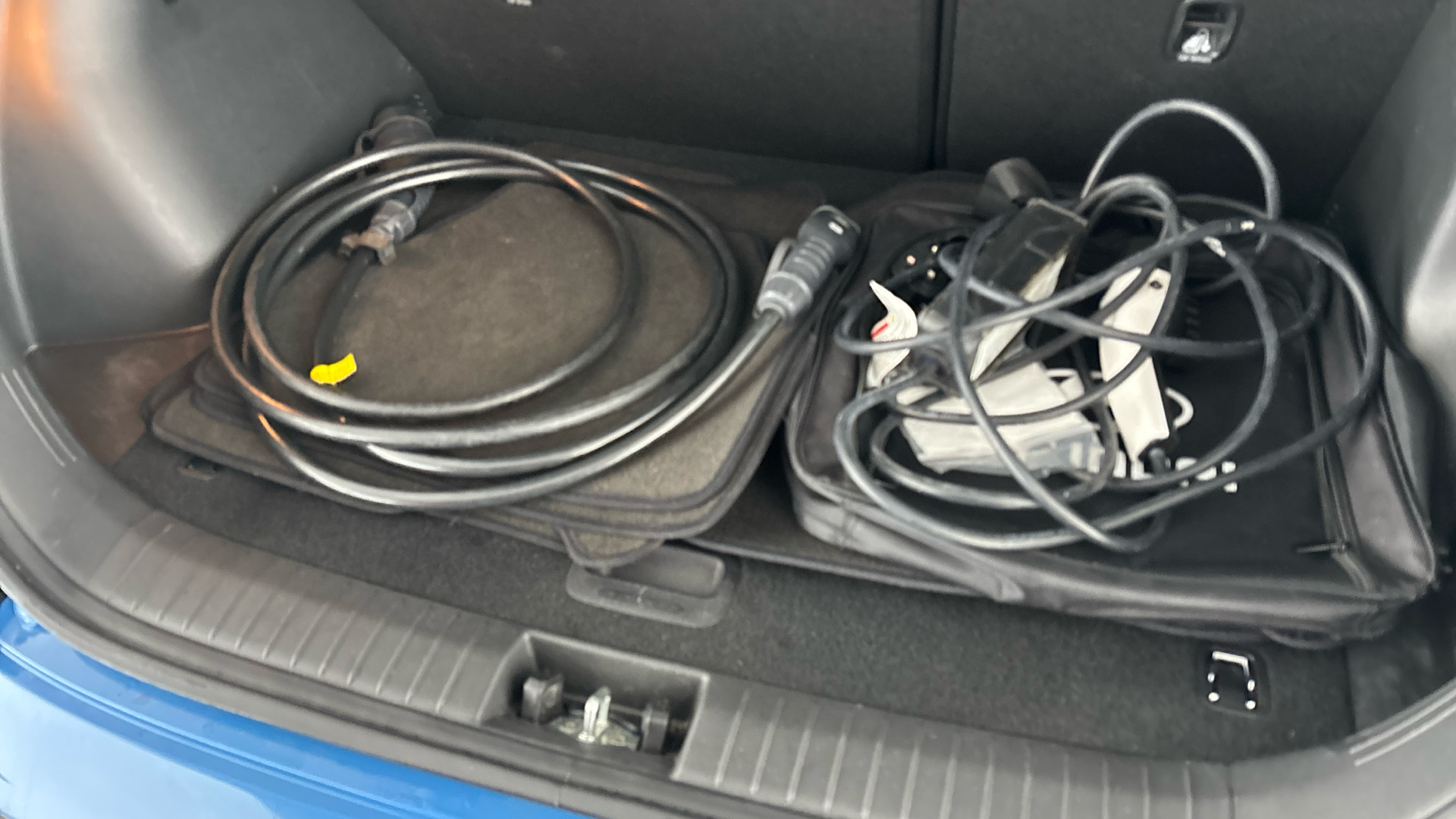 4049074 150kW Premium 64kWh 5dr Auto