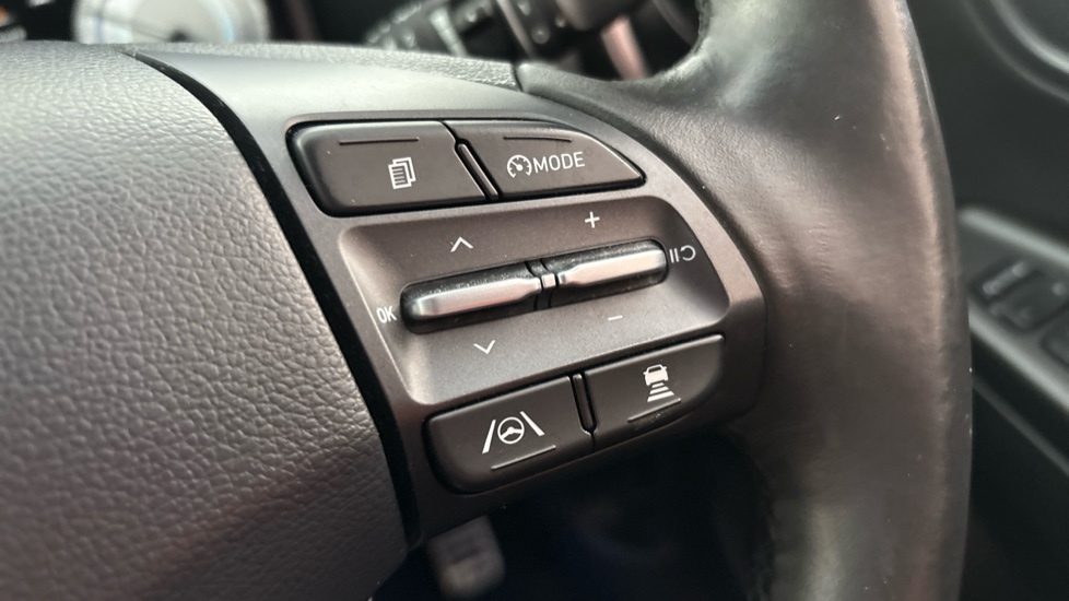 HYUNDAI KONA cruise control