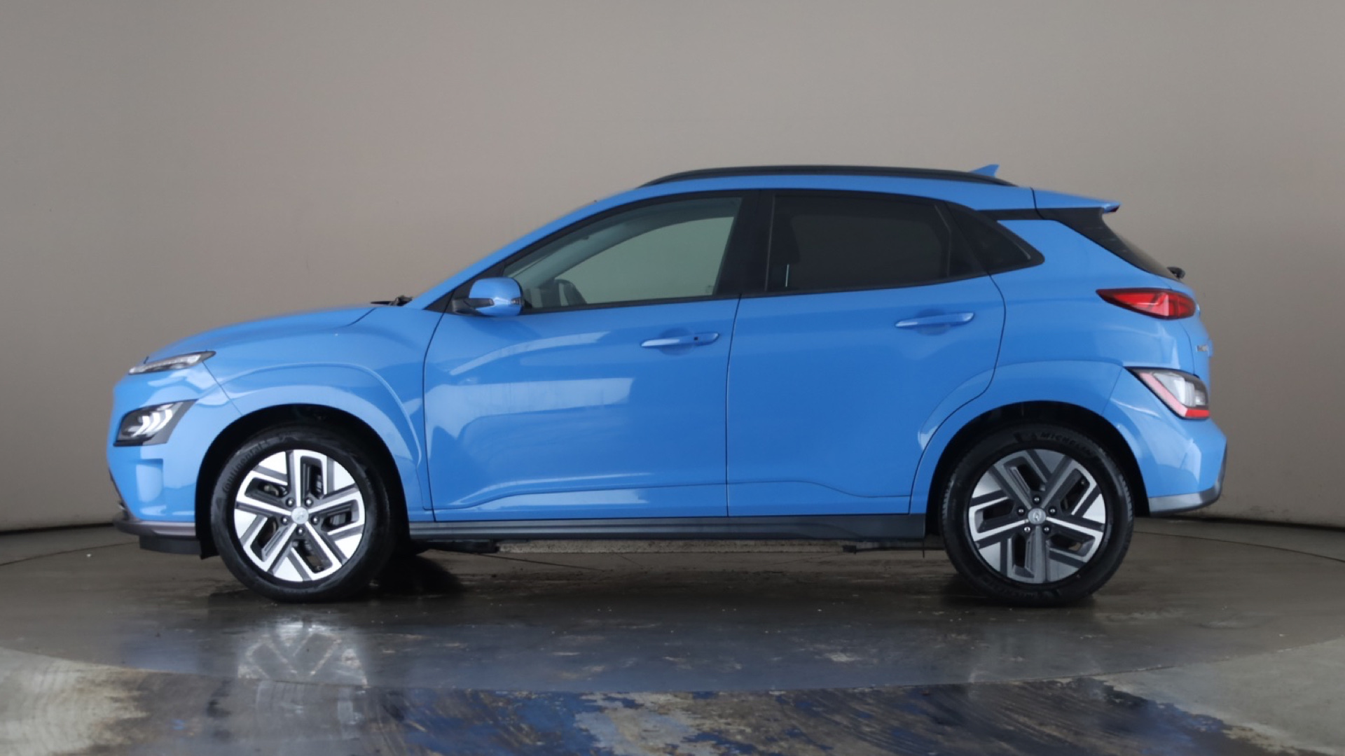 150kW Premium 64kWh 5dr Auto [2022]