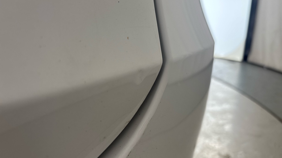 TESLA MODEL Y Dent and chips