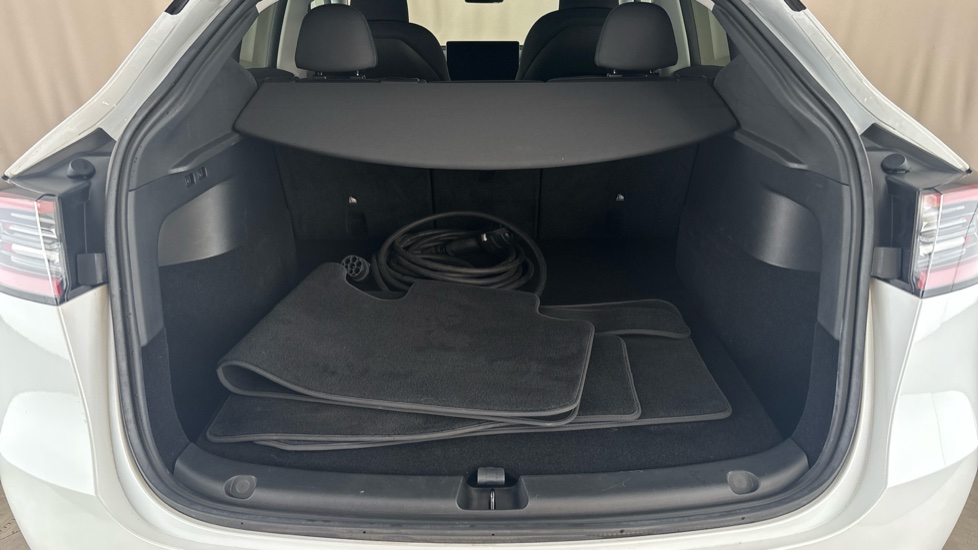 TESLA MODEL Y Image 15