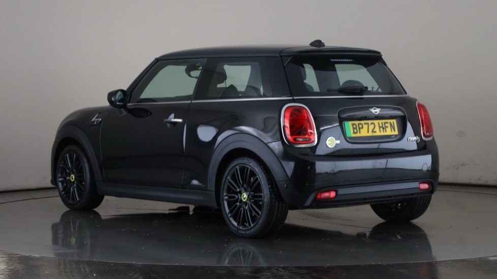 MINI HATCHBACK Image 3