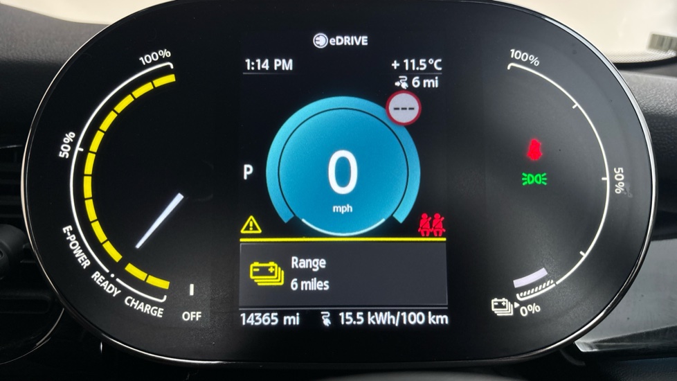 MINI HATCHBACK Image 13