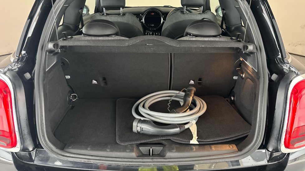 MINI HATCHBACK Image 15
