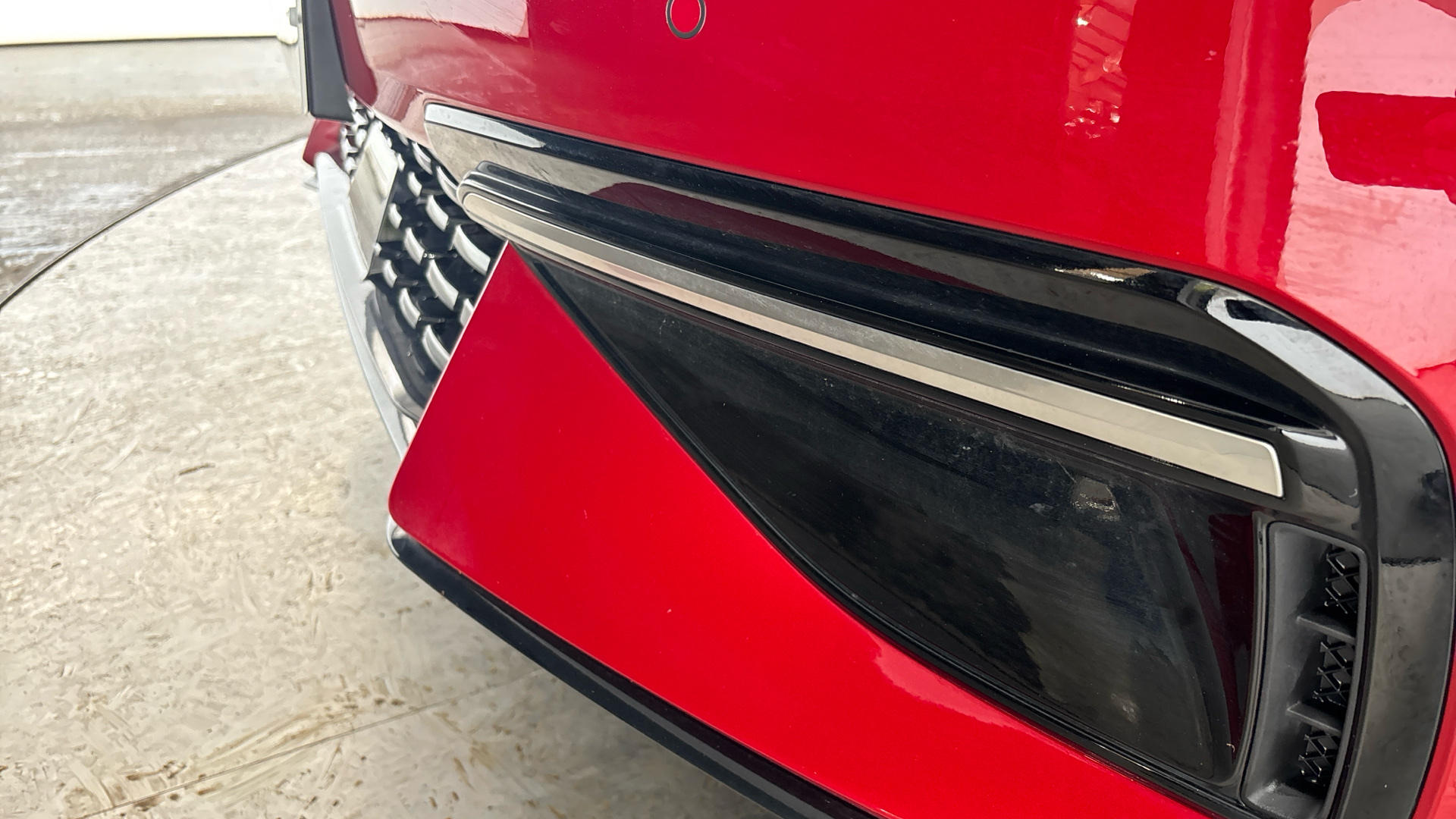 4027743 166kW GT Line 77.4kWh 5dr Auto