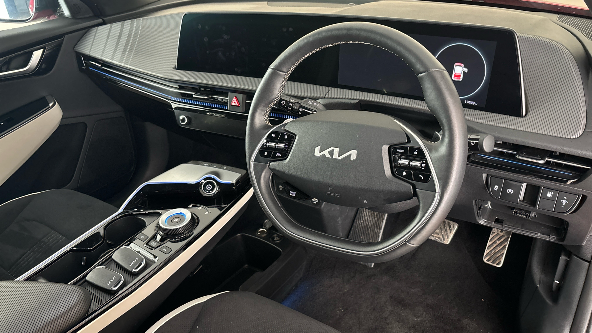 4027743 166kW GT Line 77.4kWh 5dr Auto