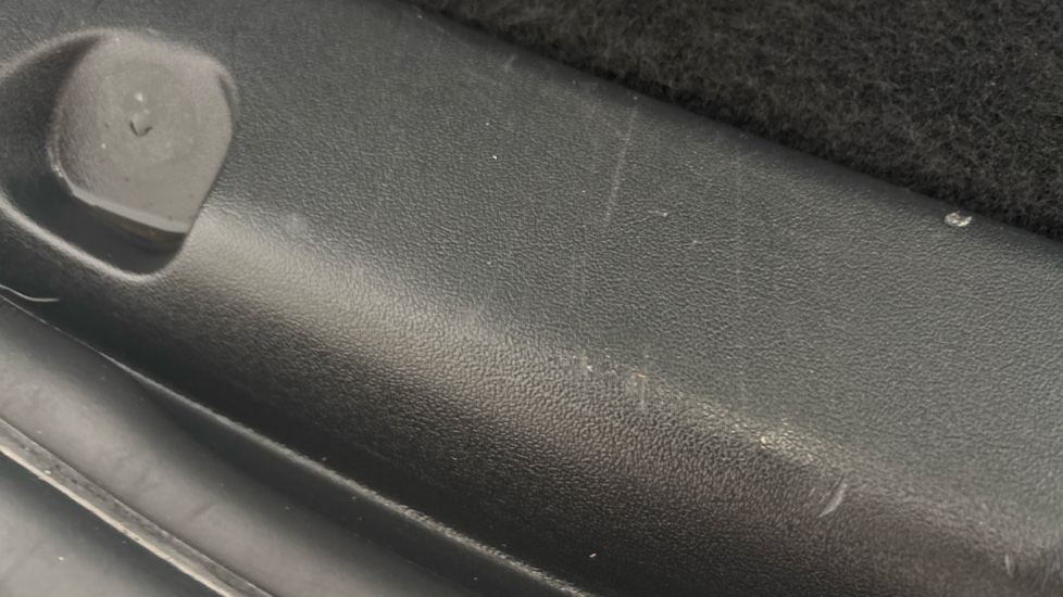 TESLA MODEL Y scratches