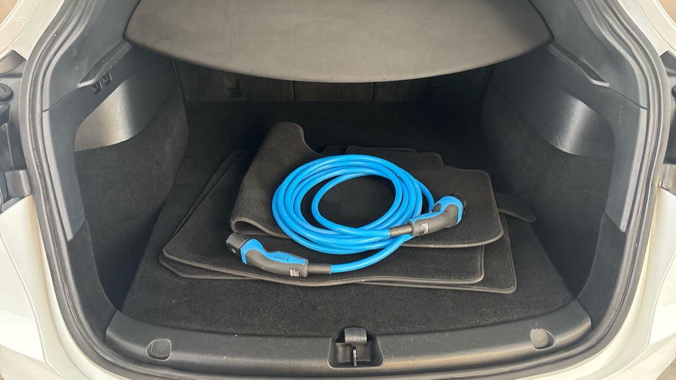 TESLA MODEL Y Image 15