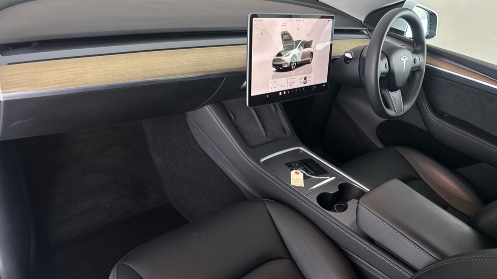 TESLA MODEL Y Image 10