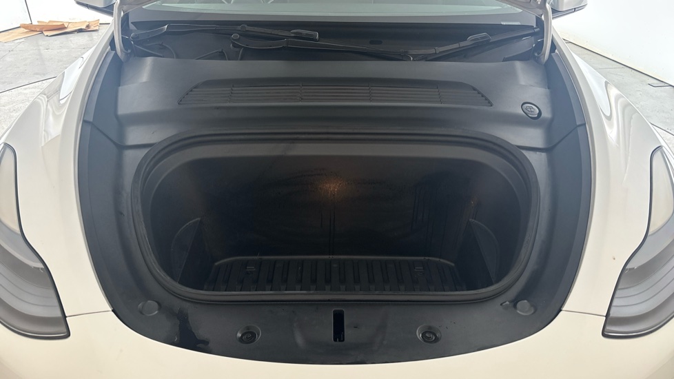 TESLA MODEL Y Image 16