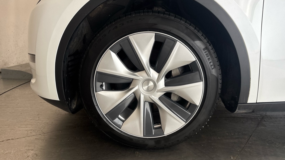 TESLA MODEL Y Image 17