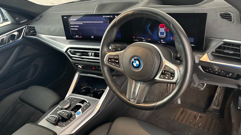 BMW I4 Image 9