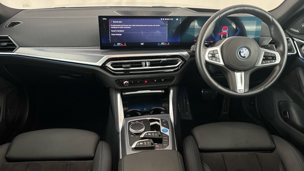 BMW I4 Image 11