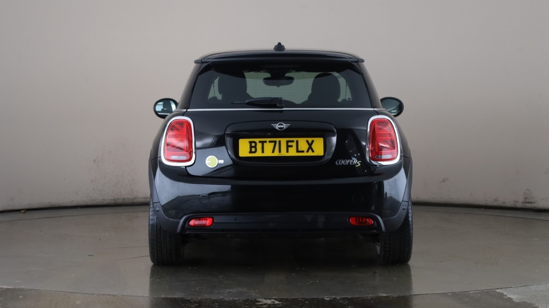 4060121 135kW Cooper S Level 2 33kWh 3dr Auto