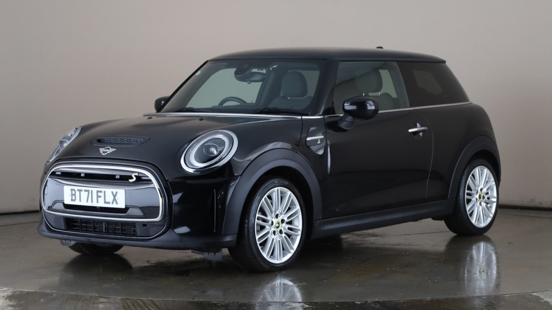 Mini Hatchback Electric 135kW Cooper S Level 2 33kWh 3dr Auto