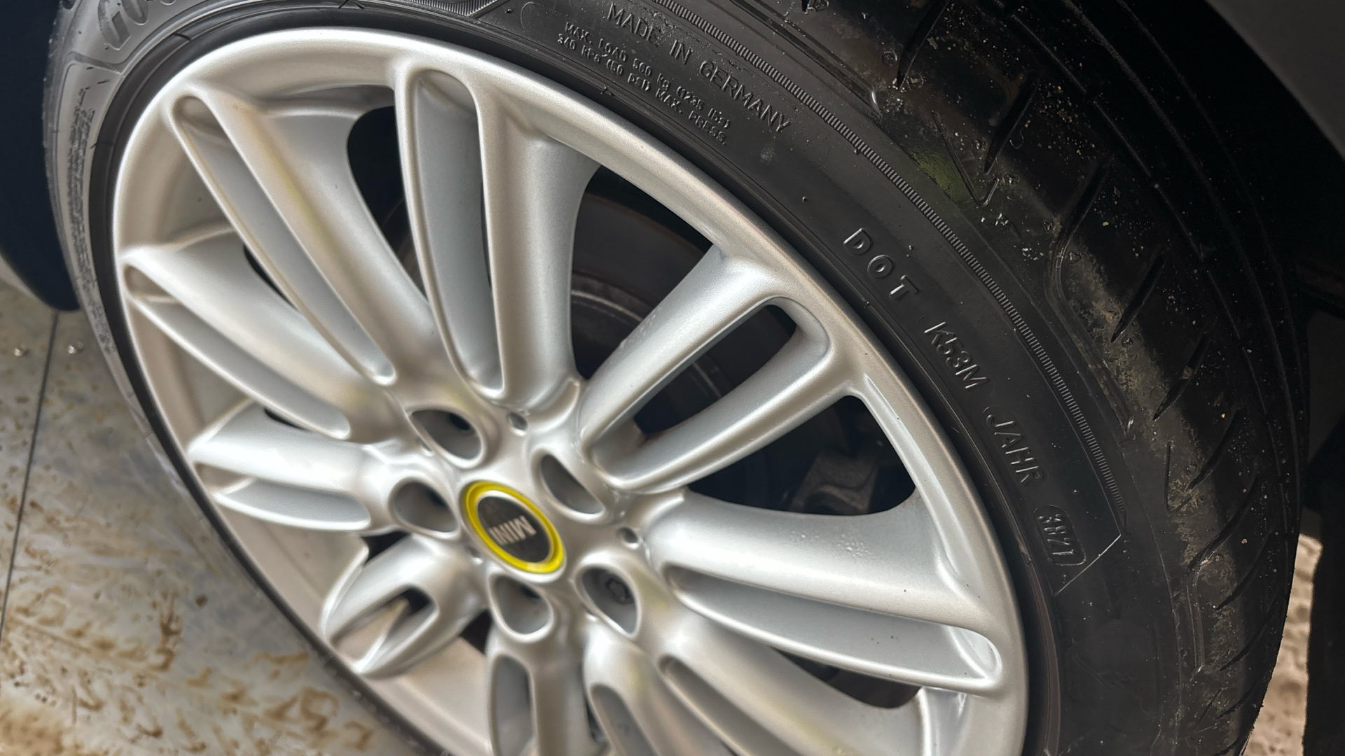 4060121 135kW Cooper S Level 2 33kWh 3dr Auto