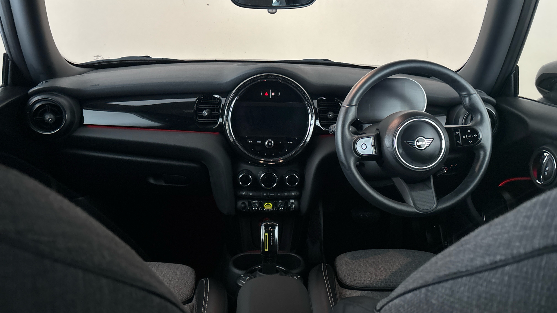 4060121 135kW Cooper S Level 2 33kWh 3dr Auto