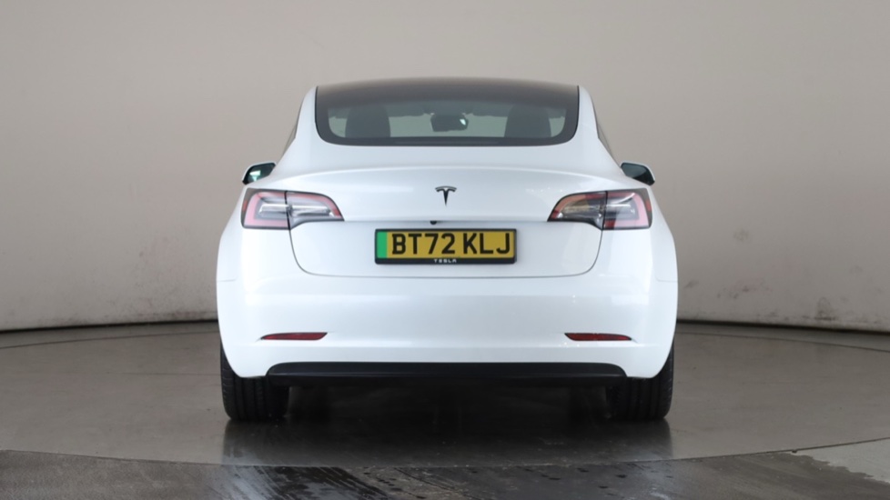 TESLA MODEL 3 Image 4