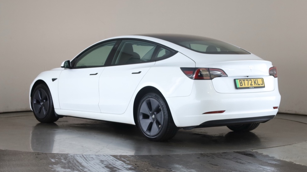 TESLA MODEL 3 Image 3