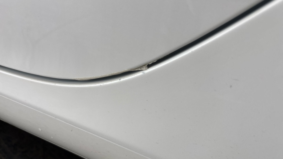 TESLA MODEL 3 chips and scratches