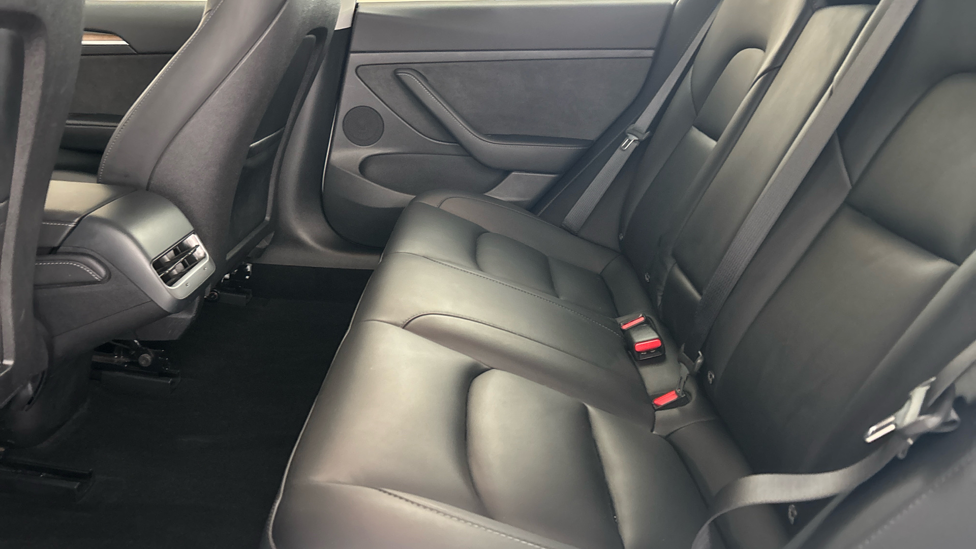 TESLA MODEL 3 MODEL 3 SALOON RWD 4dr Auto