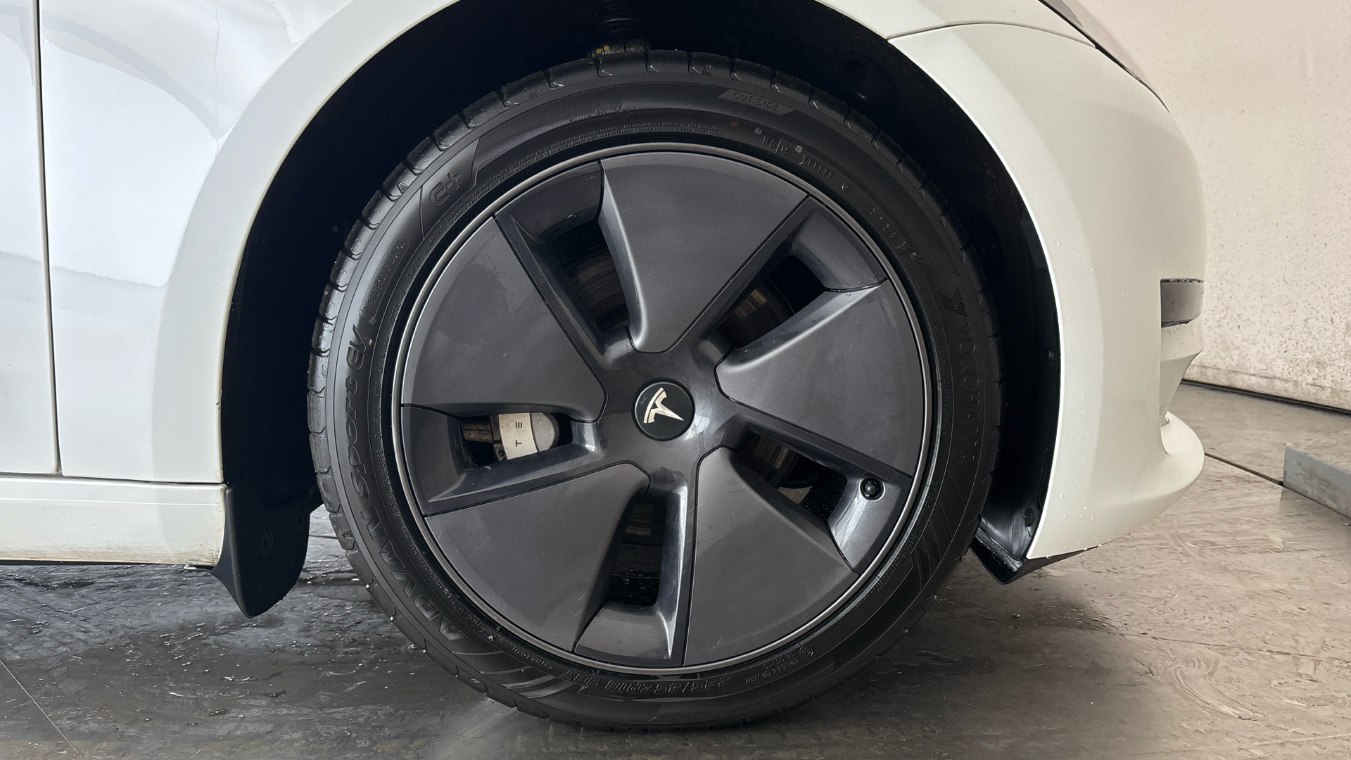 TESLA MODEL 3 MODEL 3 SALOON RWD 4dr Auto