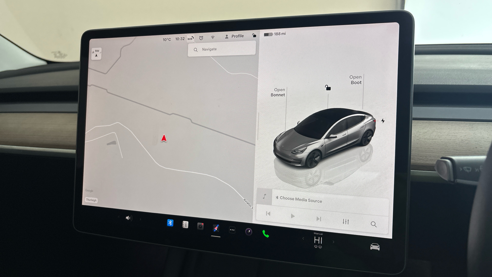 4027641 Long Range AWD 4dr Auto