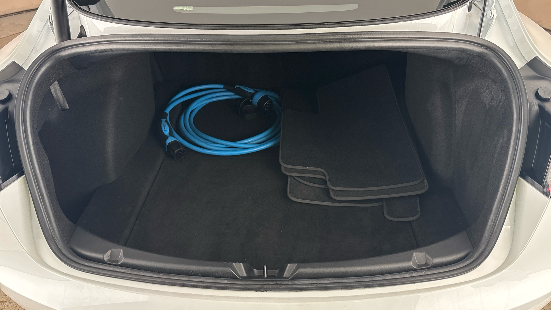 4027641 Long Range AWD 4dr Auto