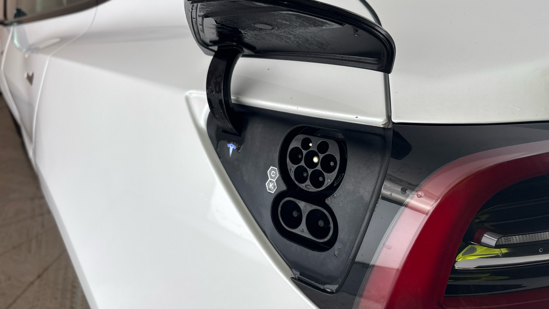 4027641 Long Range AWD 4dr Auto