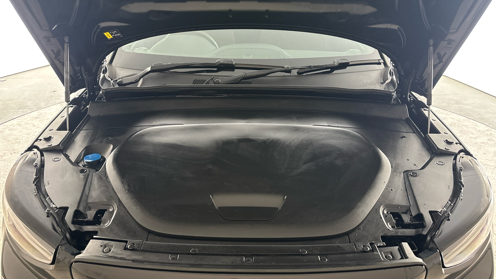 4027760 175kW Recharge Core 69kWh 5dr Auto