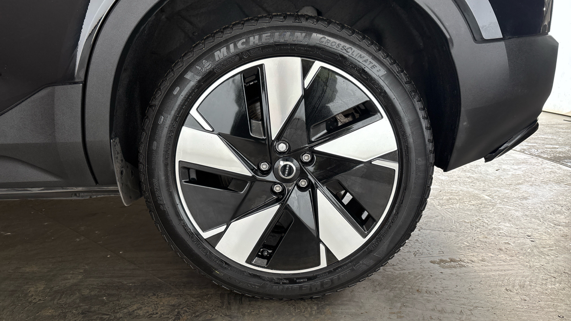 4027760 175kW Recharge Core 69kWh 5dr Auto