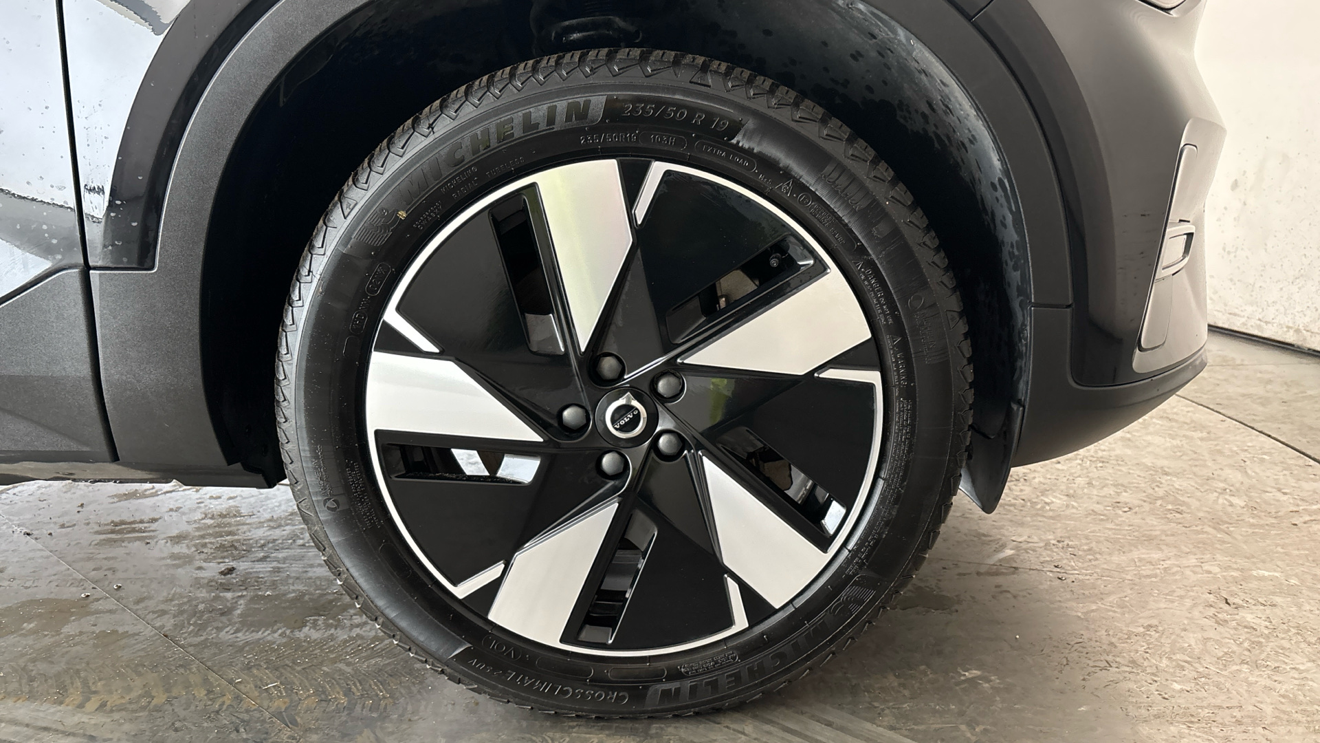 4027760 175kW Recharge Core 69kWh 5dr Auto